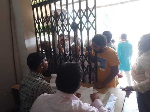 382 bags of DAP and 100 bags of TSP were distributed in Narnaul.