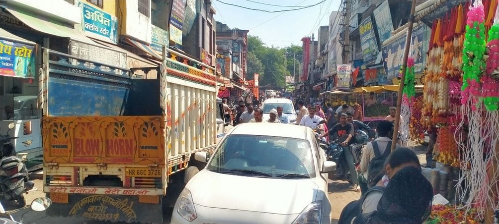 Entry of heavy vehicles banned in Mahendragarh city for 12 hours