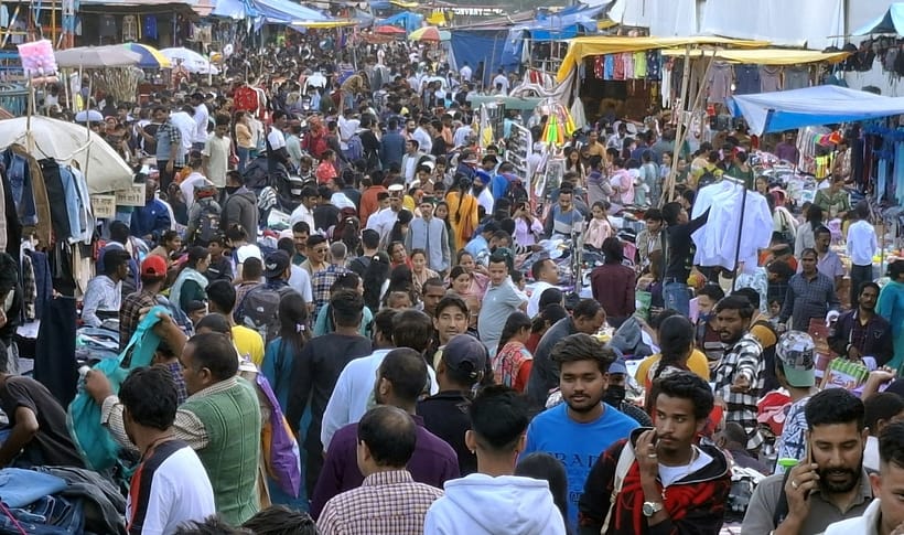 Crowds of people gathered for shopping in Dhalpur