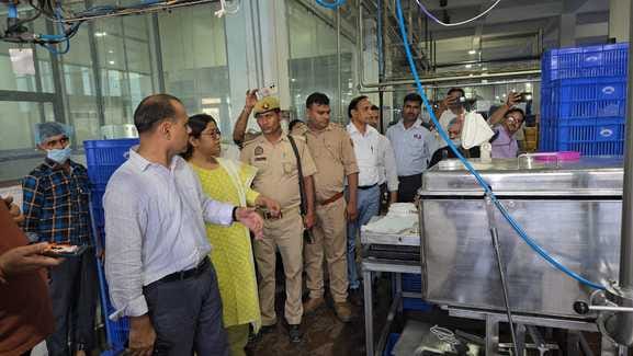 Dirt found in two dairy units, notice issued