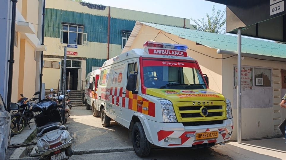 Medical College gets two Advanced Life Support Ambulances