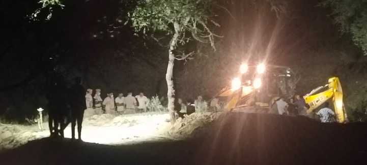 दोस्तों ने प्रॉपर्टी कारोबारी की हत्या कर शव 6 फीट गड्ढे में दफनाया