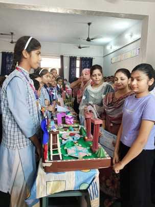 The students demonstrated the model.