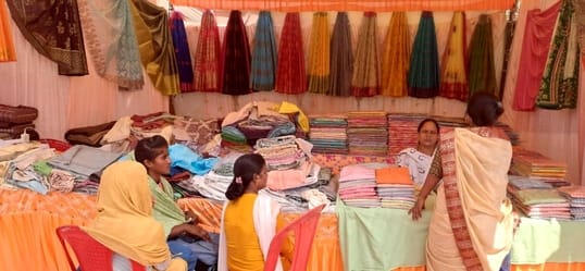 Swadeshi Fair: Cotton sarees are attracting women