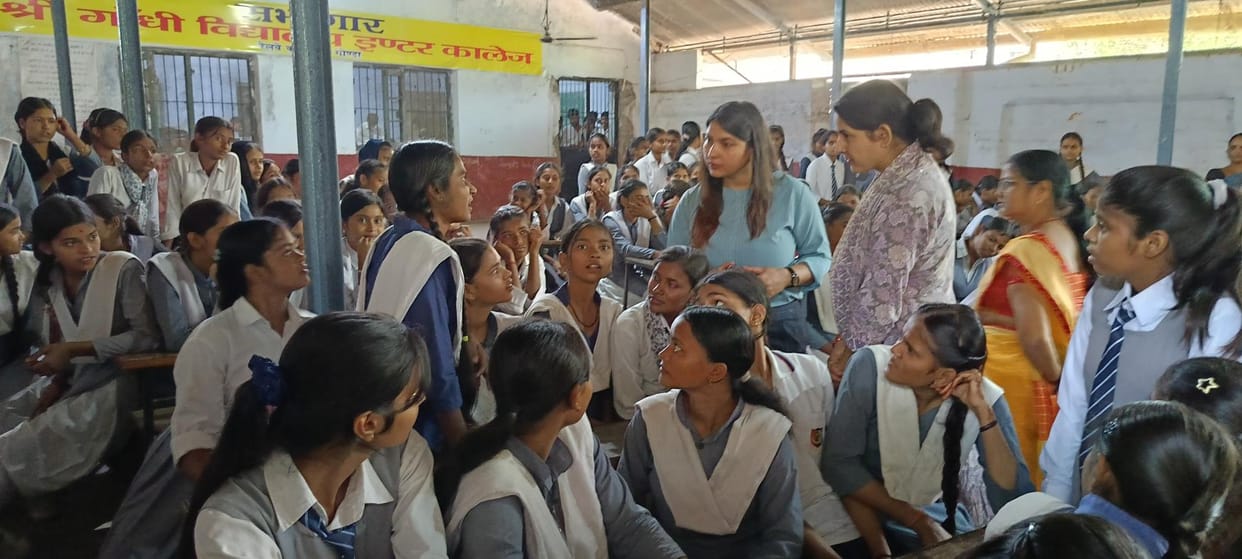 Daughters asked questions about how to prevent cervical cancer