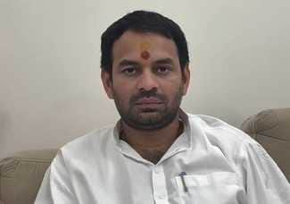 Tej Pratap Yadav congratulate Pawan Singh becoming MLC tej pratap coment Faisal Khan sir khesari lal yadav