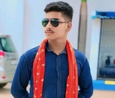A young man preparing for army recruitment fell on the ground and died.