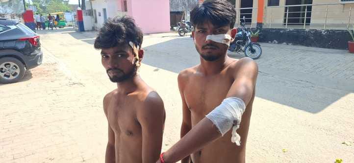 Entered the house and attacked with sharp weapons, injured
