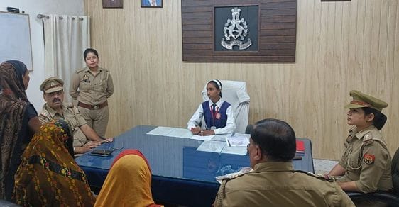 Class 8 student Akanksha became the in-charge for a day