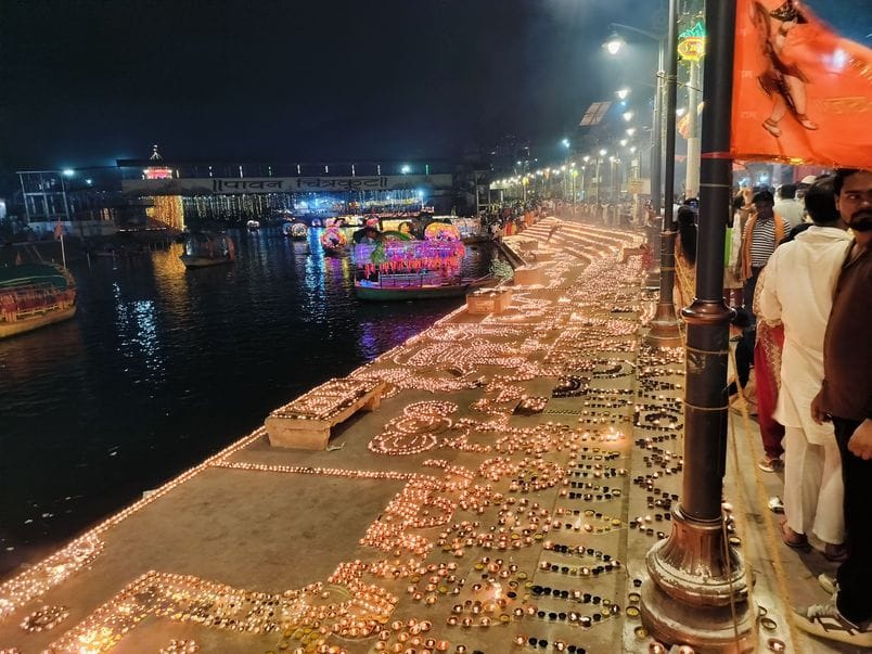Mandakini will shine with lamps for five days, more than 30 lakh devotees donate lamps