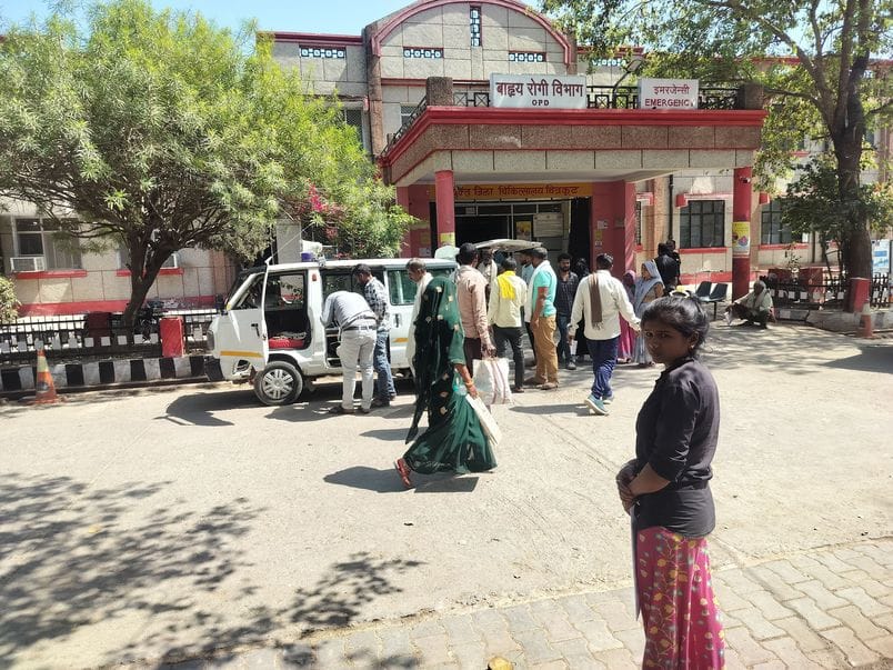 Lack of specialists for heart, skin and other diseases in the district hospital