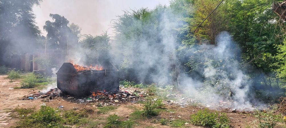 Garbage set on fire in hospital premises, smoke disturbs patients