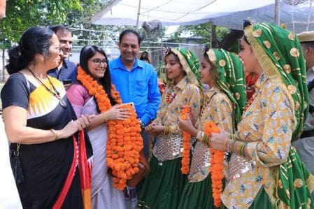 SD Public School Narwana stood first in group dance