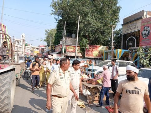 Police and corporation removed encroachment from the road
