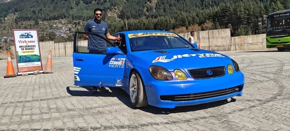 Sanam Sekhon performs stunts in Manali