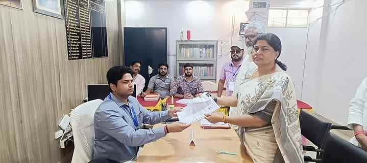 नामांकन