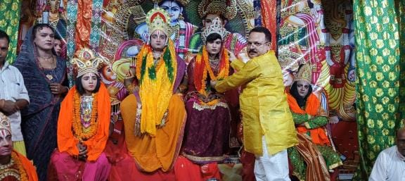 Chants of Lord Rama echoed as Ravana was killed.