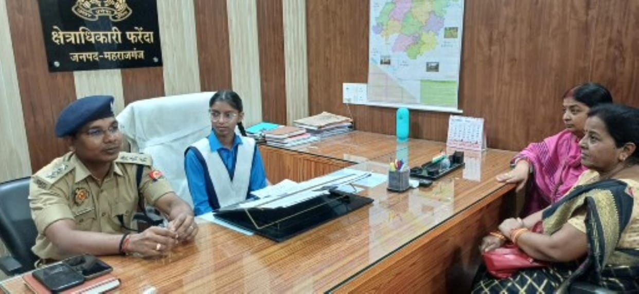 Vanshika became the police circle officer for a day