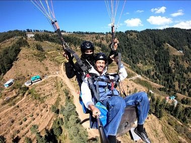 Commercial tandem riding trials of paragliding at Garha Kufri successful