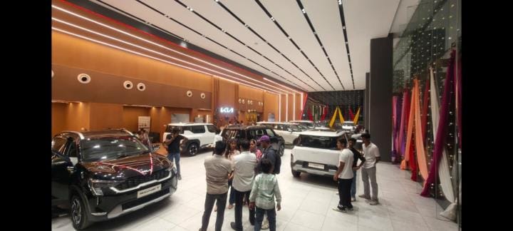 Agra's vehicle market is already bustling with activity ahead of Dhanteras.