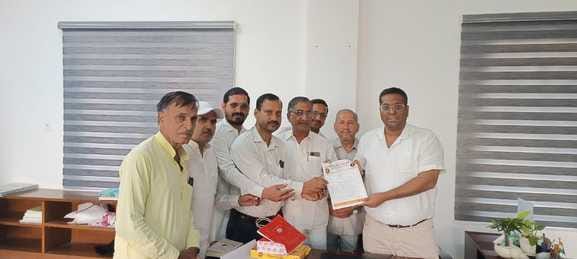 The Chamber of Commerce submitted a memorandum to the Deputy Commissioner.