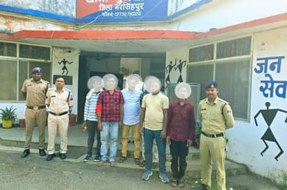 7 Gamblers Arrested in Narsinghpur — Cash, Vehicles and Cards Seized by Mungwani Police