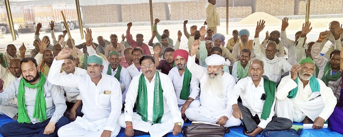 Allegations of corruption in paddy procurement at Banda Mandi centers