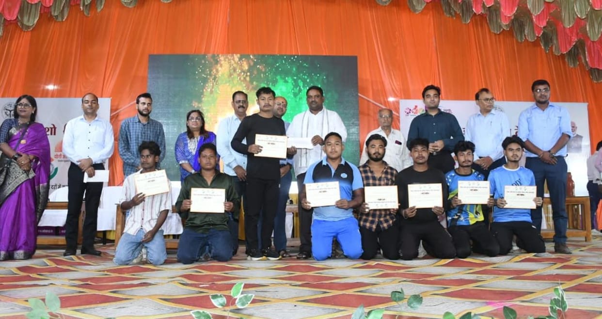 Swadeshi Mela concludes with distribution of toolkits