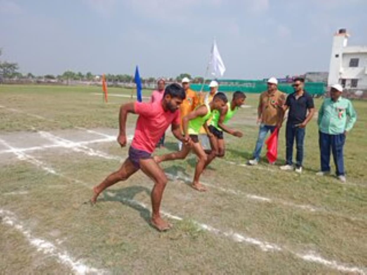 Raju got first place in 800 meter race