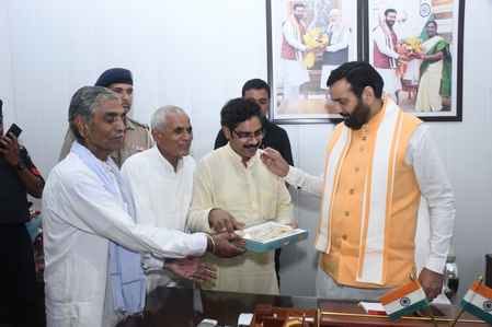 Former head of Saini Sabha met the Chief Minister