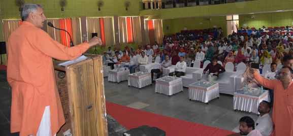 MP Chaudhary Dharambir Singh handed over allotment letters to 306 beneficiaries.