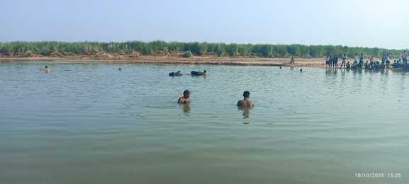 rohtas bihar news: two children died after drowning in river, local divers retrieved body, sasaram news