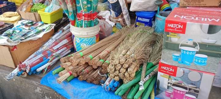 Online market hit hard... yet business will shine on Dhanteras