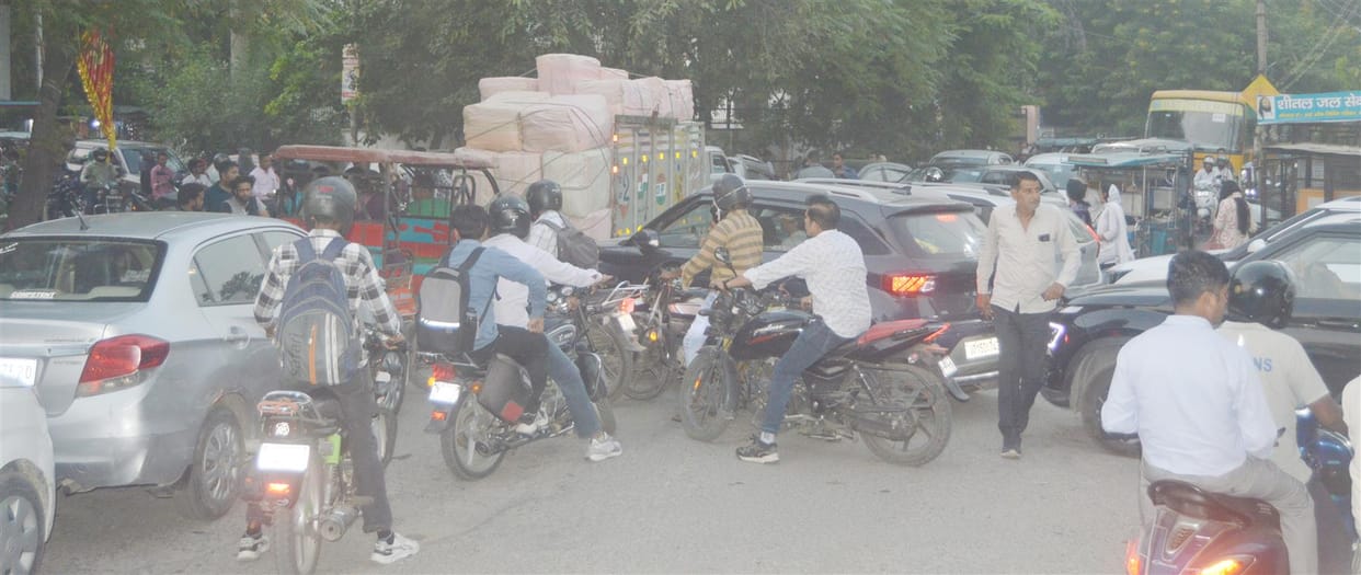 Even after route diversion, people continued to struggle with traffic jams.