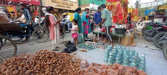 Dhanteras today, the markets were lively on the eve