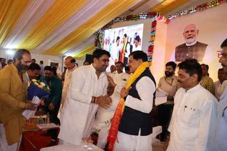 नगर पालिका अध्यक्ष प्रिंस राठौर ने सीएम मोहन यादव से परियोजना को गति देने की मांग की।