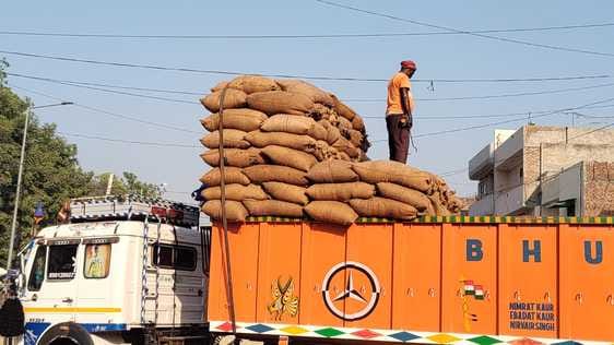 Due to non-harvesting, the arrival will also be stopped, lifting work will continue.