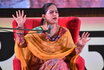 top 5 female kathavachak in india name and Full Details Jaya Kishori Devi Chitralekha