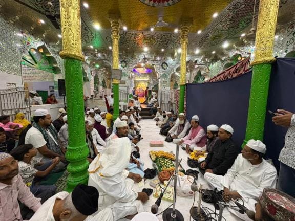 A spiritual gathering was held in the great family of Shahmina Shah.