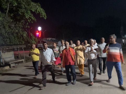 Shri Ram Katha and Prabhat Ferry organized on Kartik Festival in Mahadeva