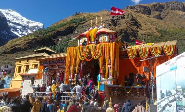 Badrinath temple being decorated with 12 quintals of marigold flowers