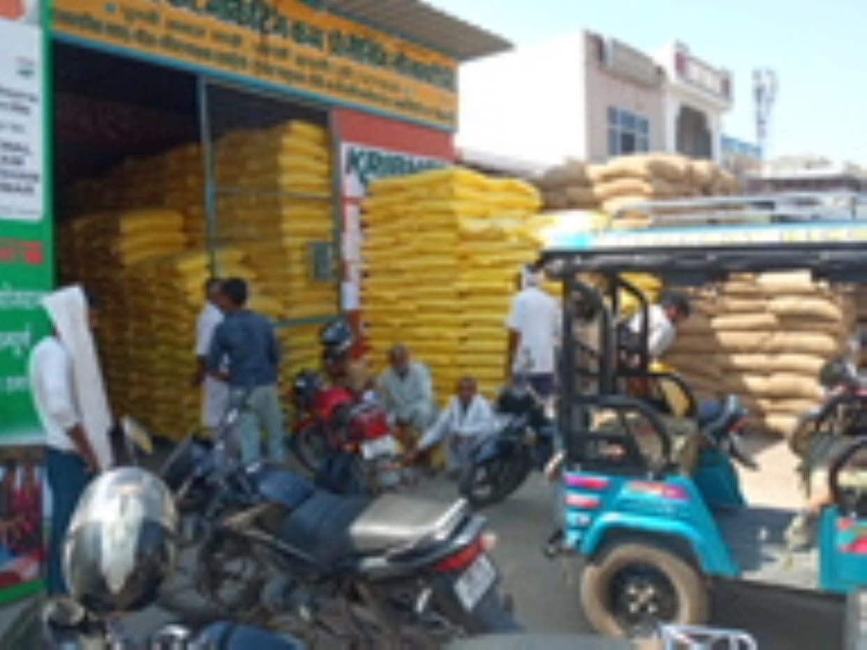 500 bags of DAP were distributed, and 1,000 bags will arrive today