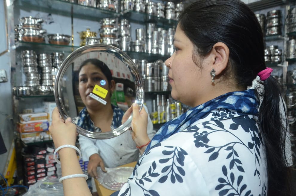 Lakshmi Mata showers blessings on Dhanteras, markets witness wealth
