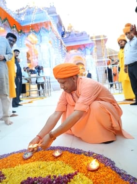 Yogi lit a lamp in the Ram temple