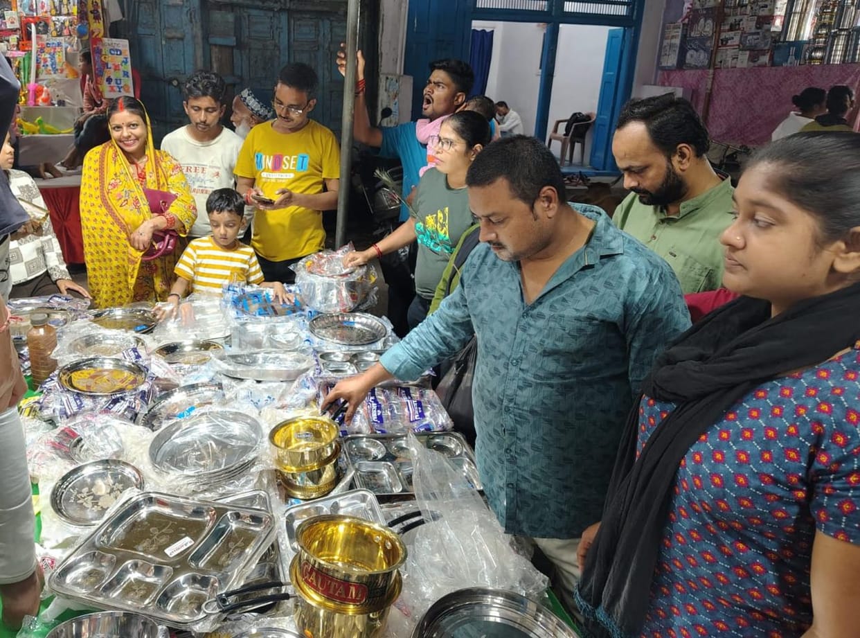 325 crore worth of business was done on the second day of Dhanteras.