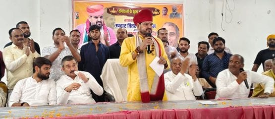 Siddharthnagar News: Former MP honored sanitation workers