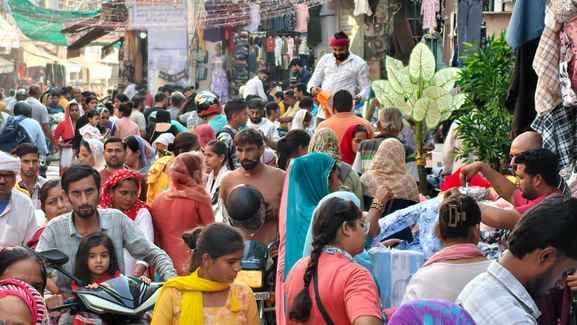 The market was filled with joy and happiness on Dhanteras.