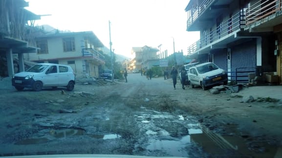 Kullu-Manali left bank road in bad condition