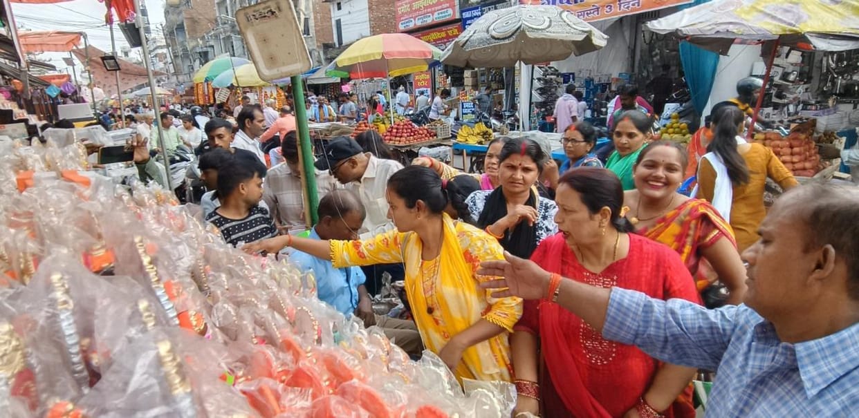 Bought happiness on Dhanteras, business worth Rs 400 crore