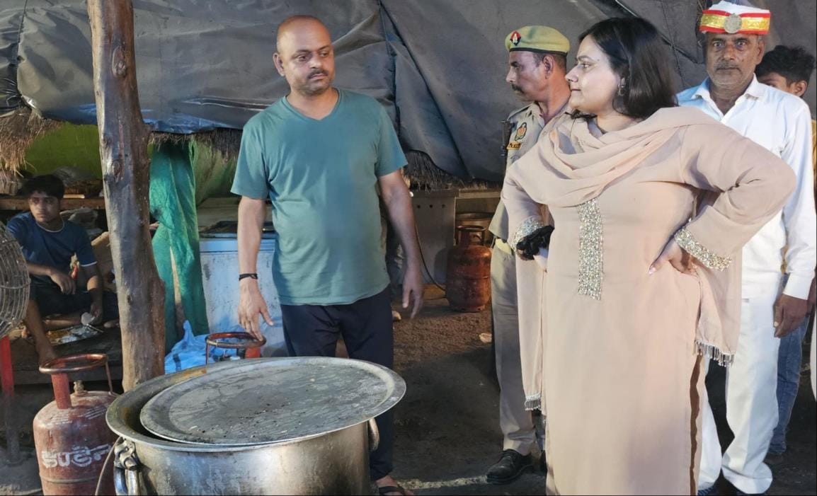 Poor quality pulses and dirt found in the dhaba